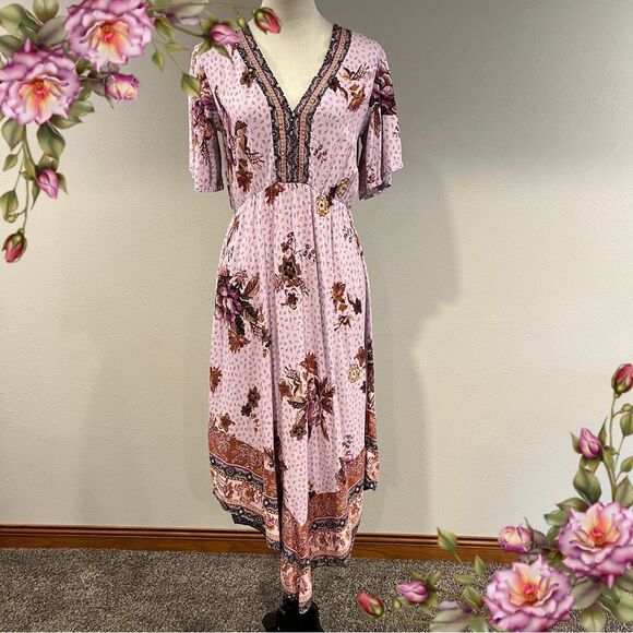 Maurice’s short sleeve Floral Pink asymmetrical Midi Dress size small - Picture 1 of 14